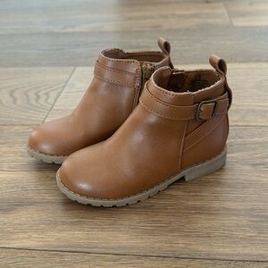 Toddler girls brown faux leather ankle boots size 9 Old Navy
